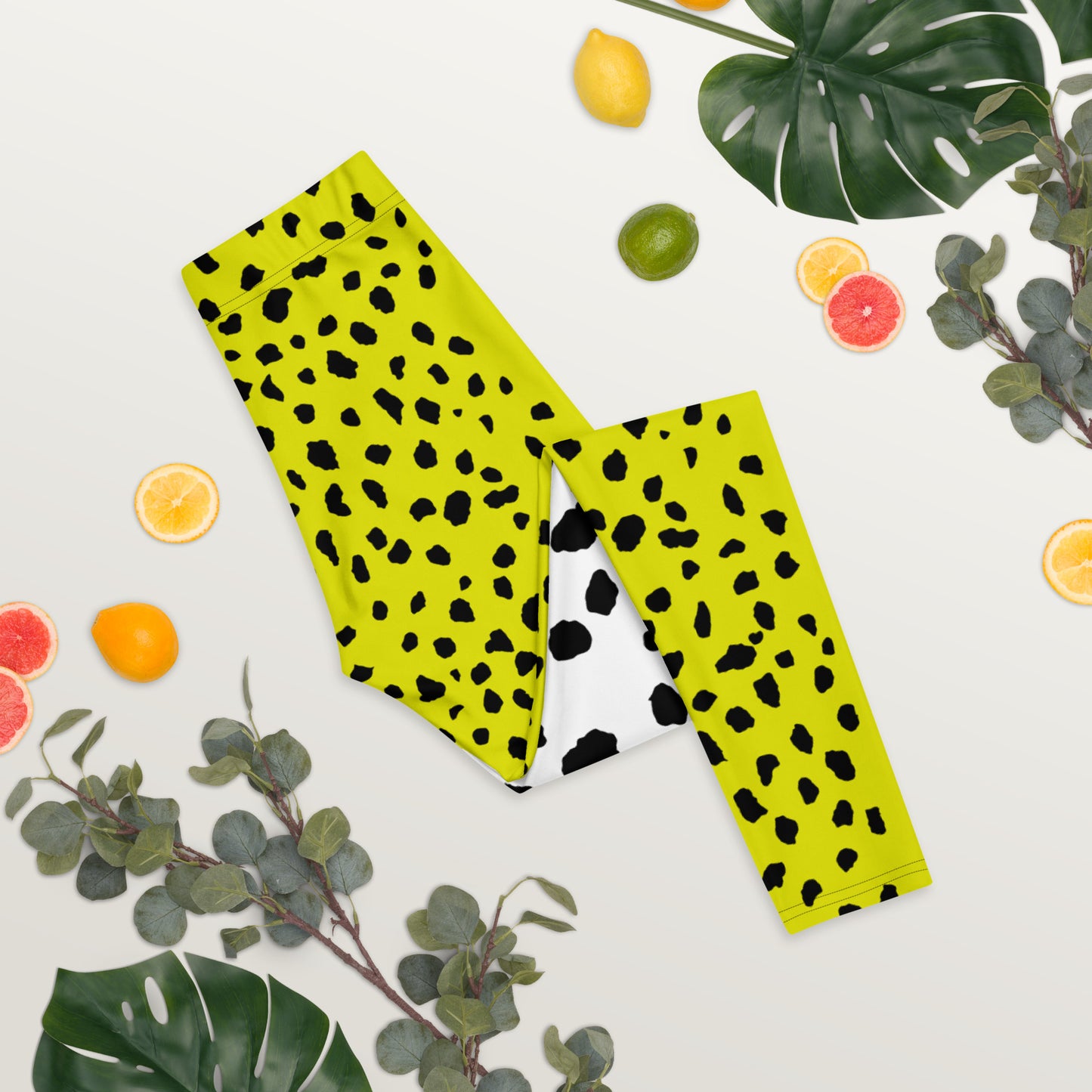 ANIMAL INSTINCT. Leggings. Black, yellow, white.