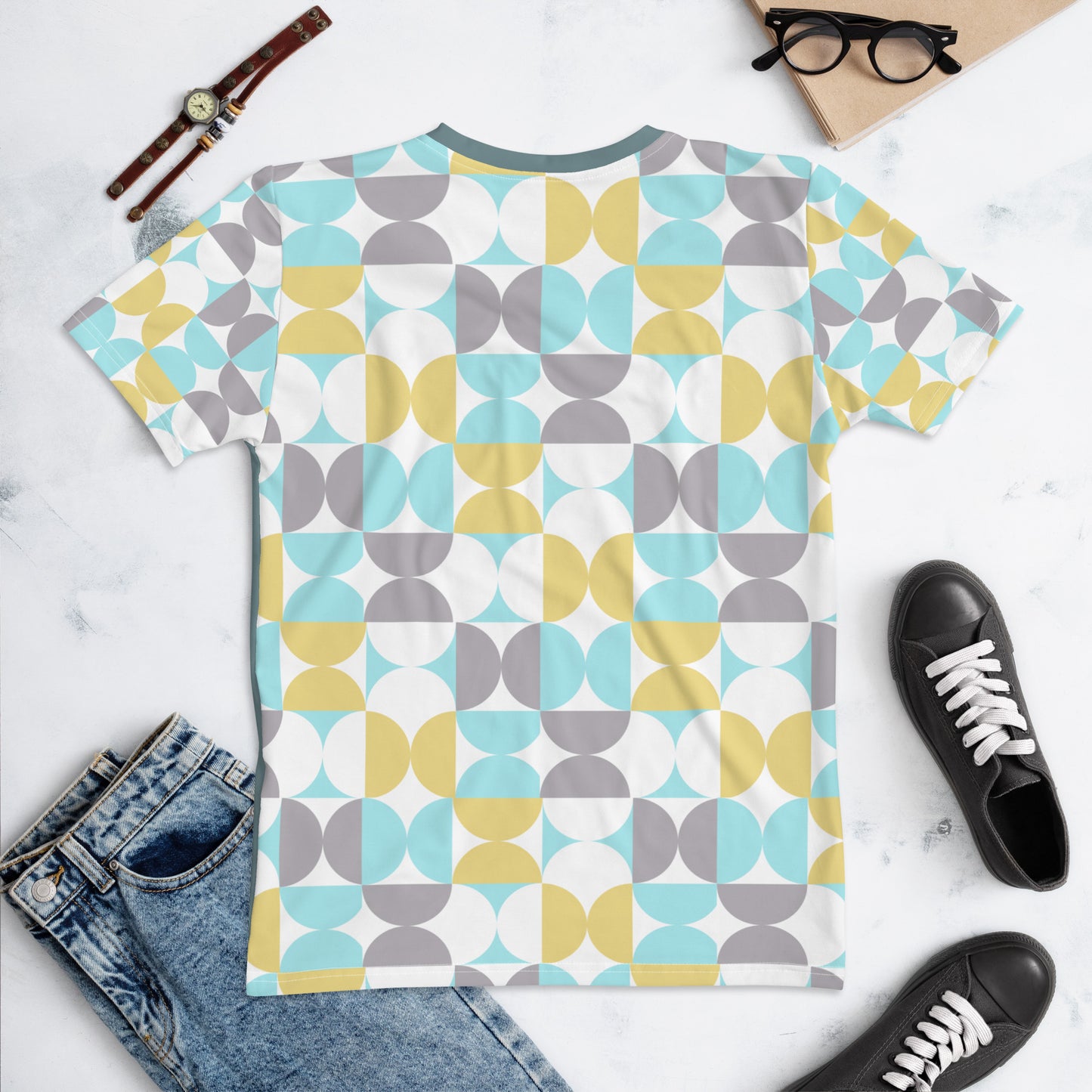 ATTITUDE. BE KIND. Women's T-shirt.